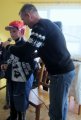 děti převlečené v maškarních kostýmech - hokejista